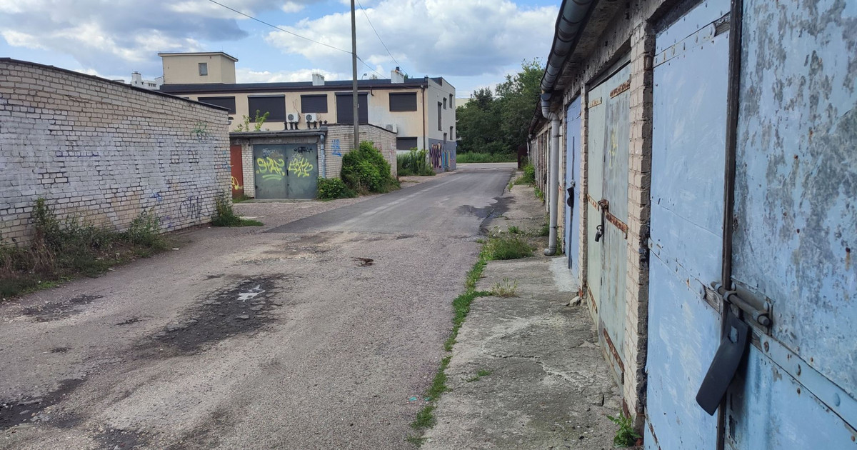 Sprzedam Garaż murowany Łódź Górna pomieszczenie gospodarcze 18m2