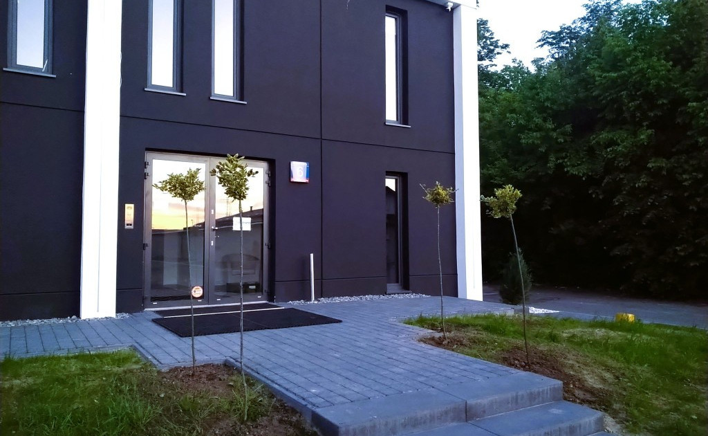 Lokal handlowy, usługowy na sprzedaż - Widok 2