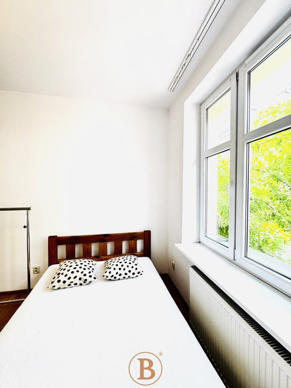 2 pokoje, 40 m², piętro 1/4, Świętej Kingi, Podgórze, Kraków