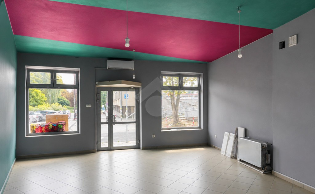 Lokal handlowy, usługowy do wynajęcia - Widok 2
