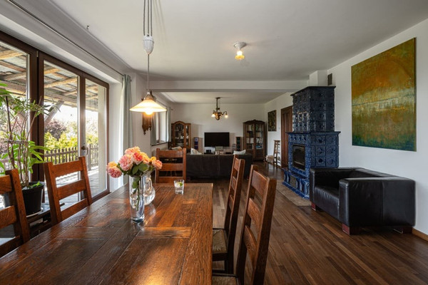 House, 218 m², land 2456 m²