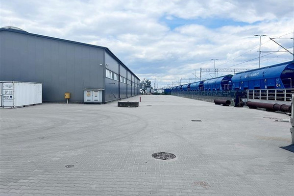 Telek, 1600 m²