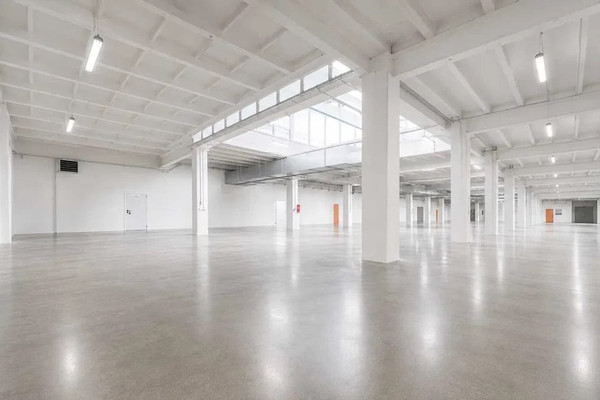 Local comercial, 1792 m²