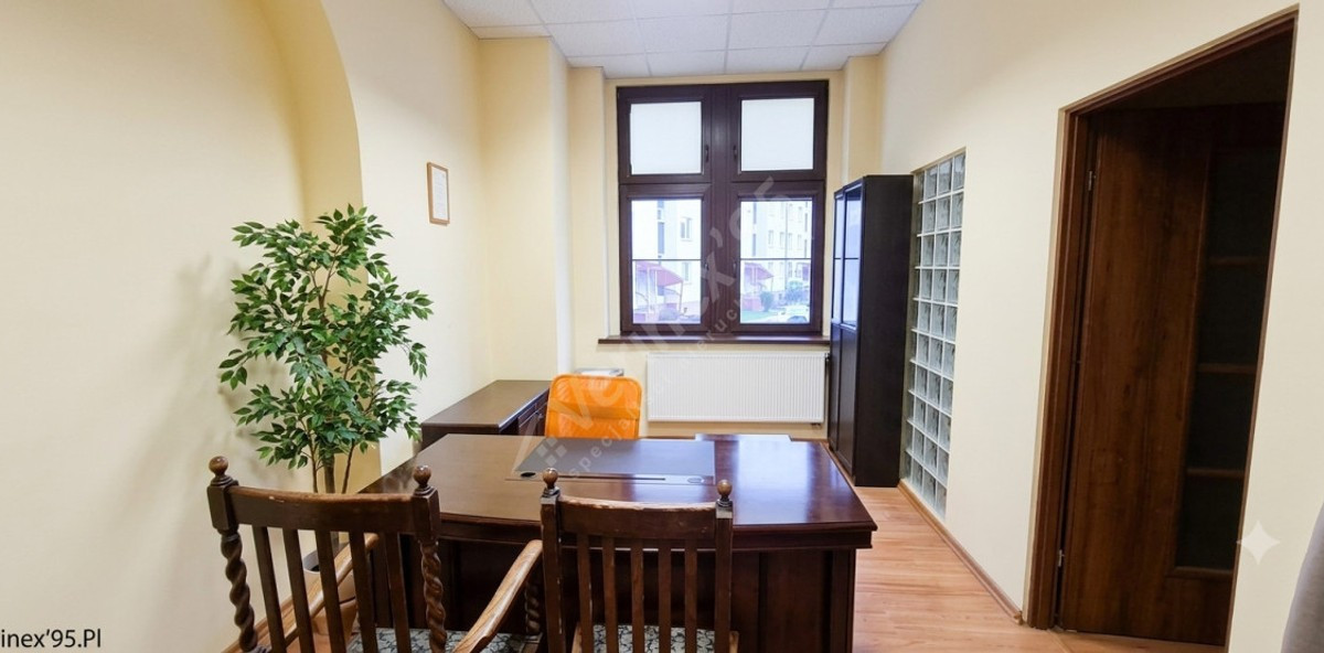 Lokal handlowy, usługowy na sprzedaż - Widok 2