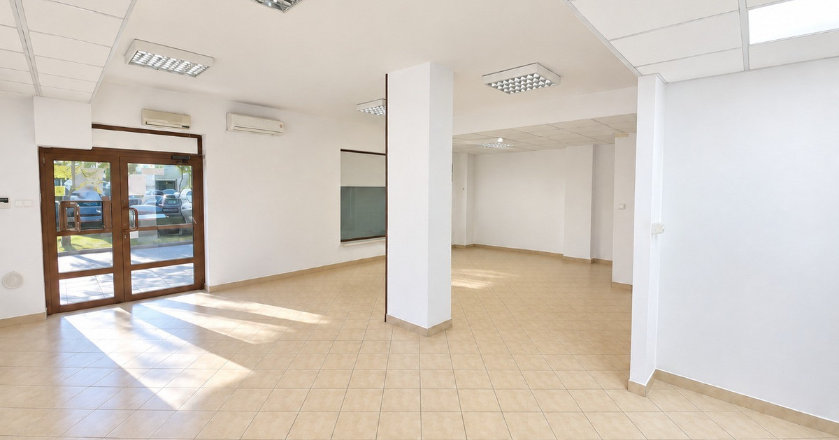 Lokal handlowy, usługowy do wynajęcia - Widok 2