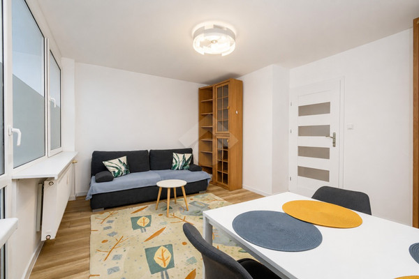 Mieszkanie 3-pokojowe, 57 m²