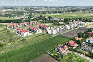 77m2 + 107 m2 ogrodu, stan deweloperski** 12tys/m2