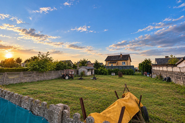 Telek, 600 m²