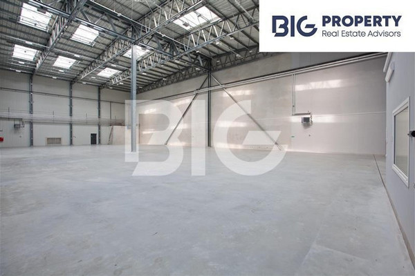 Commercial property, 616 m²