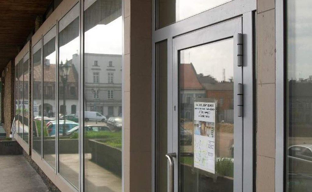 Lokal handlowy, usługowy na sprzedaż - Widok 2