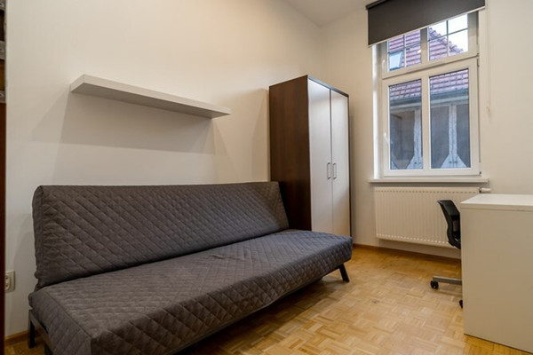 5-bed apartment, 6 m²