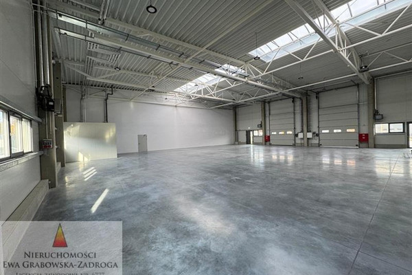 Commercial property, 300 m²