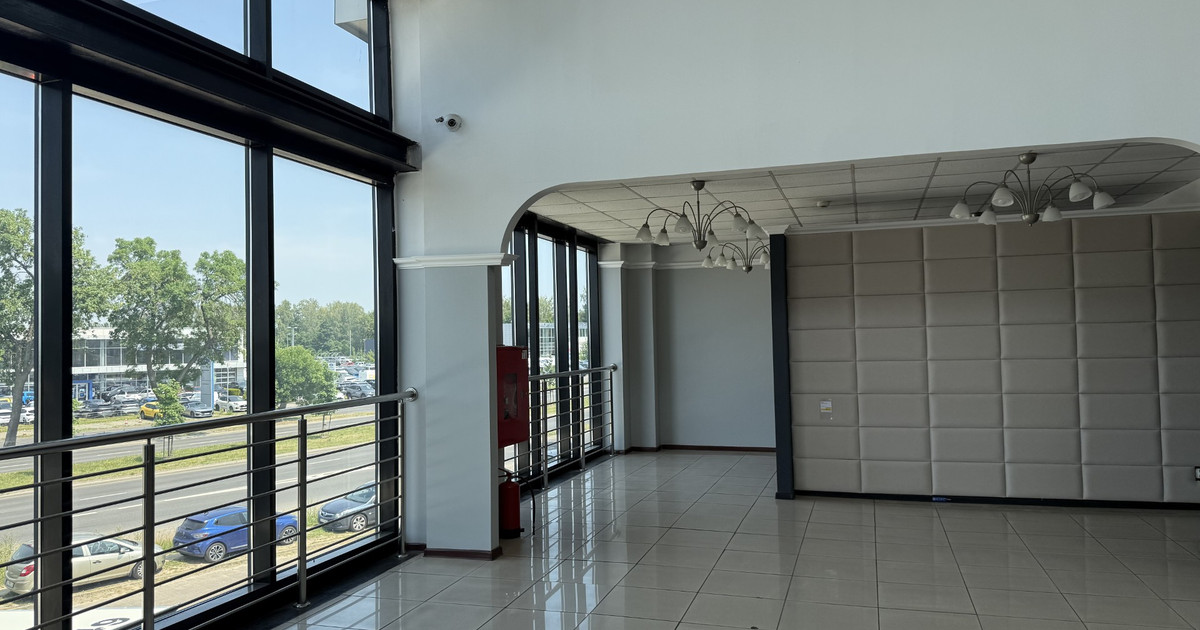 Lokal handlowy, usługowy do wynajęcia - Widok 2