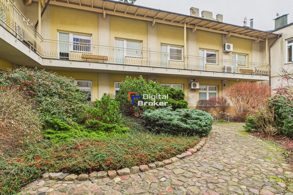 Komerční prostor, 271 m²