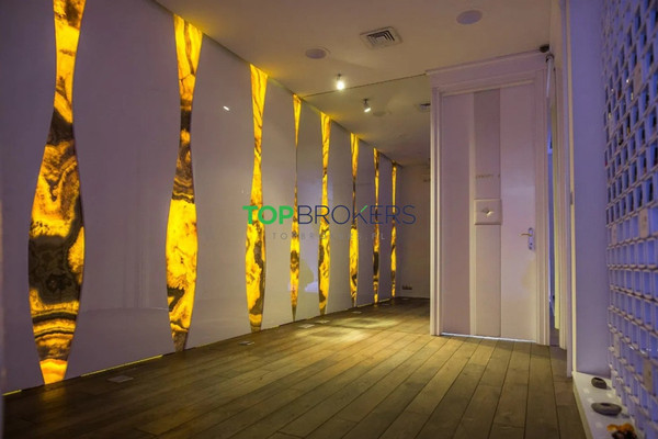 Lokal użytkowy, 122 m²