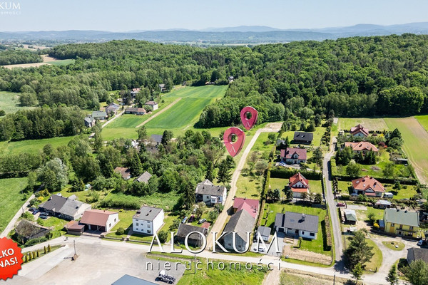 Land, 1027 m²