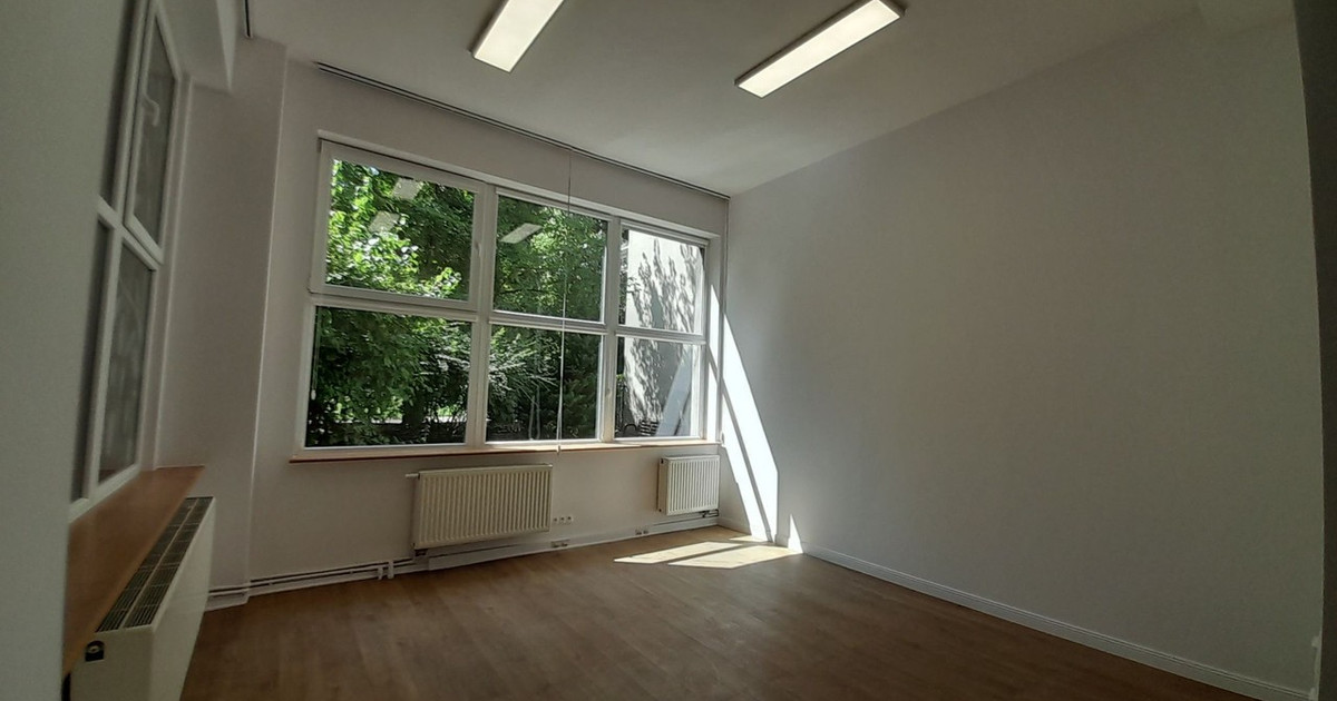 Lokal handlowy, usługowy na sprzedaż - Widok 2