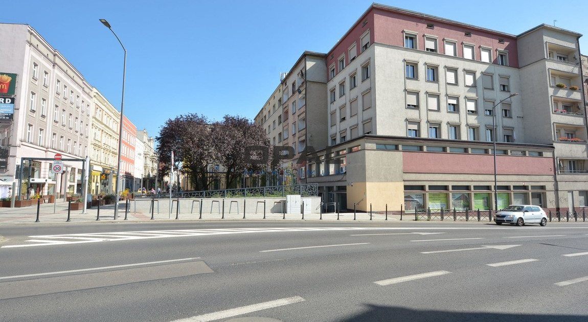 Lokal handlowy, usługowy na sprzedaż - Widok 2