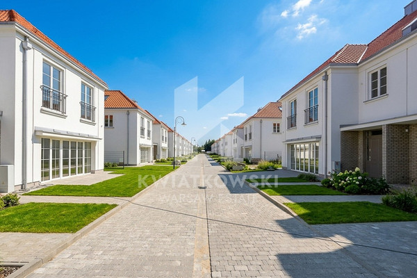 Hiša, 350 m², zemljišče 400 m²