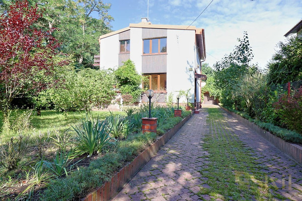 House, 135 m², land 777 m²