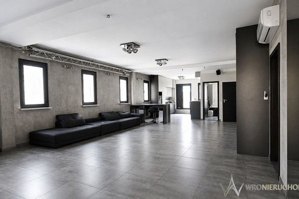 Nieruchomość komercyjna na wynajem, 155 m² Wrocław
