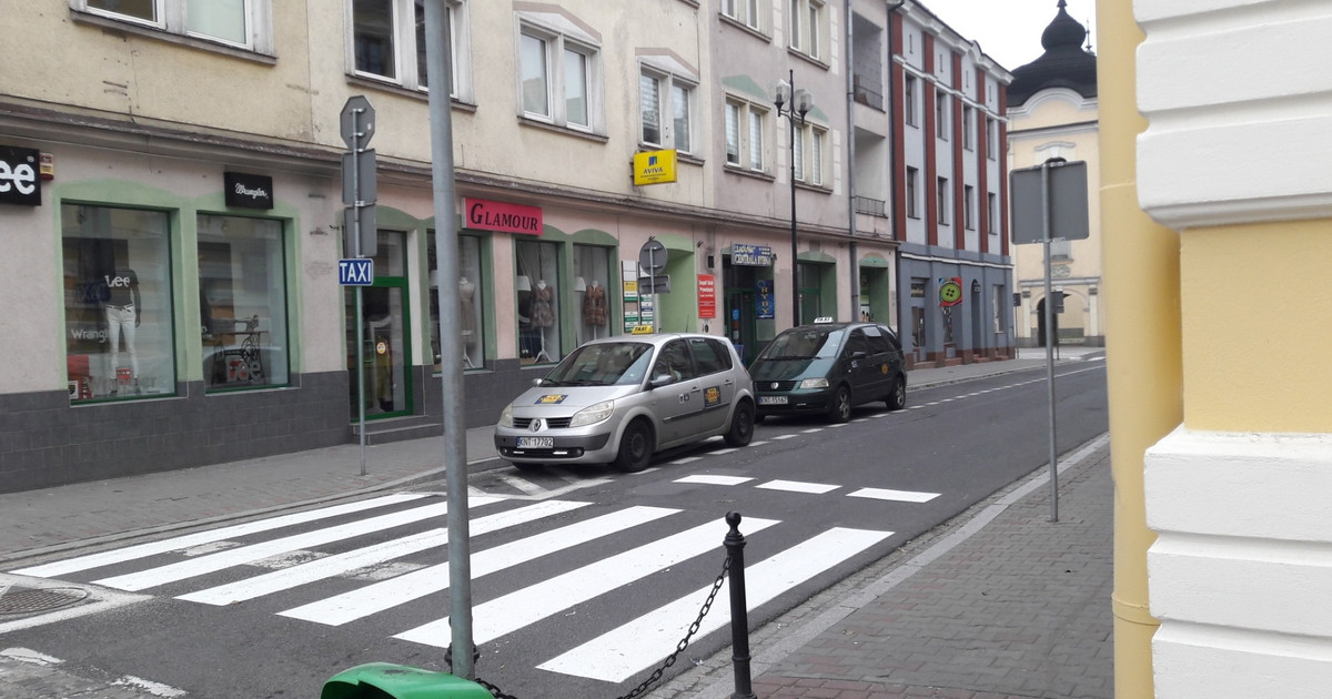 Kamienica, blok na sprzedaż - Widok 2