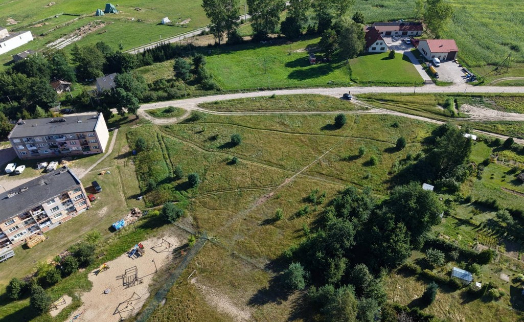 Działka na sprzedaż - Widok 2