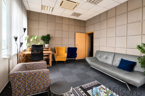 Poslovni prostor, 122 m²