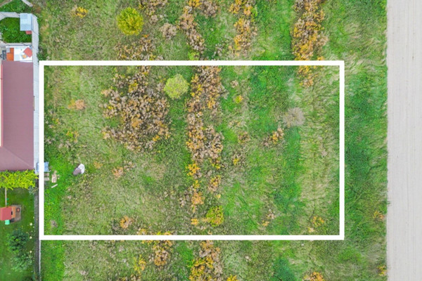 Grond, 821 m²