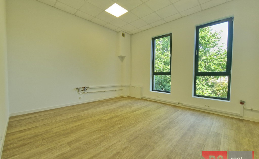 Lokal handlowy, usługowy do wynajęcia - Widok 2