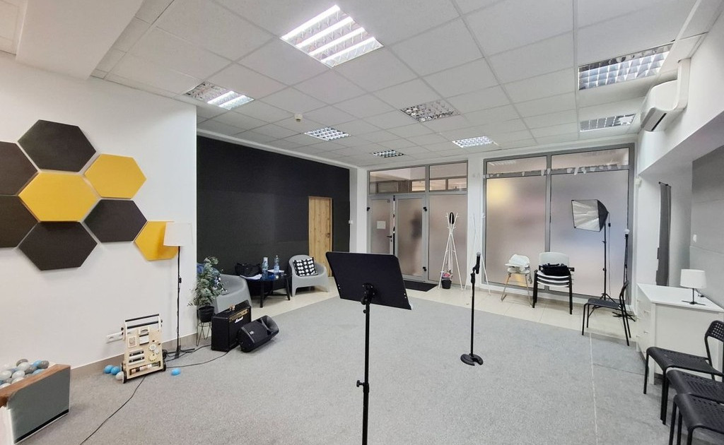 Lokal handlowy, usługowy do wynajęcia - Widok 2