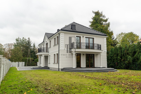 Dom, 432 m², działka 1300 m²