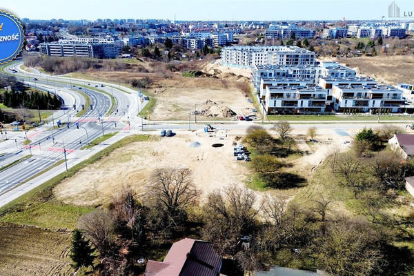 Działka na sprzedaż