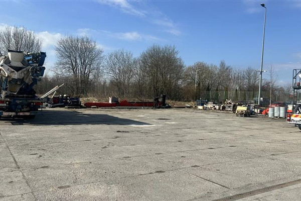 Teren, 1400 m²