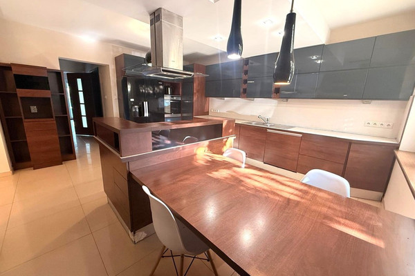 Ház, 154 m², telek 350 m²