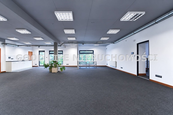Espaço comercial, 150 m²