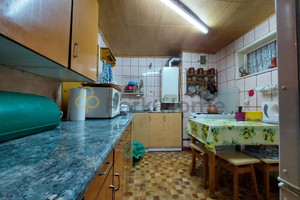 I piętro - 3 pokoje + CO gazowe.