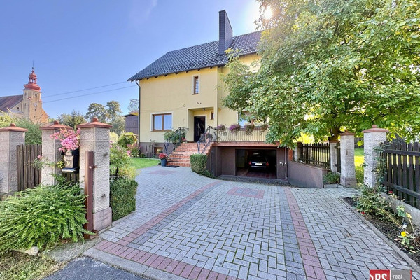 Shtëpi, 220 m², tokë 4587 m²