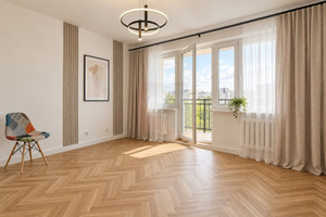 Po remoncie | Metro Natolin | Loggia 8 m² | 2 pok.