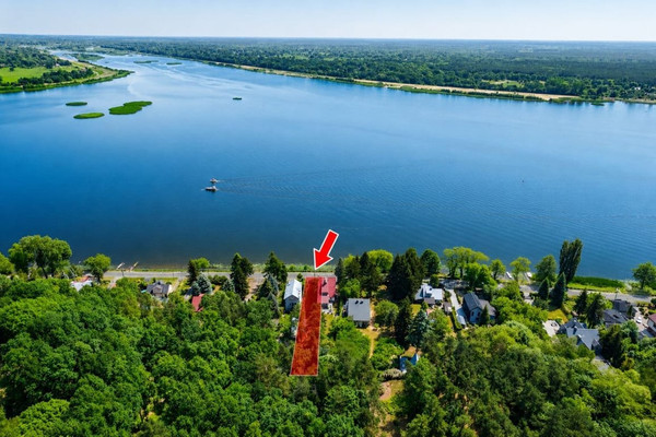 Telek, 1147 m²