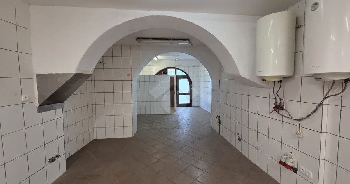 Lokal handlowy, usługowy do wynajęcia - Widok 2