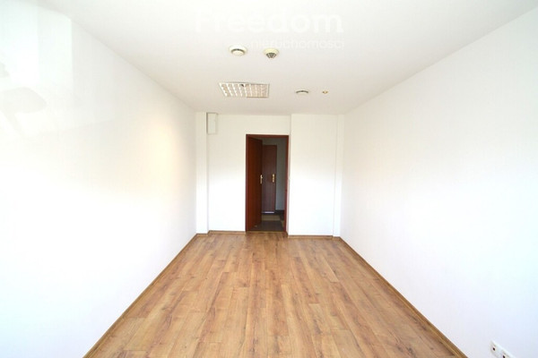 Atvinnuhúsnæði, 15 m²