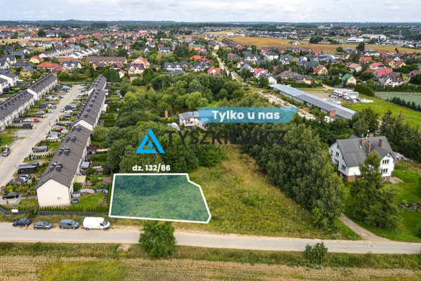 Οικόπεδο, 808 m²