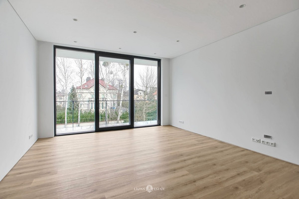 Commercial property, 120 m²