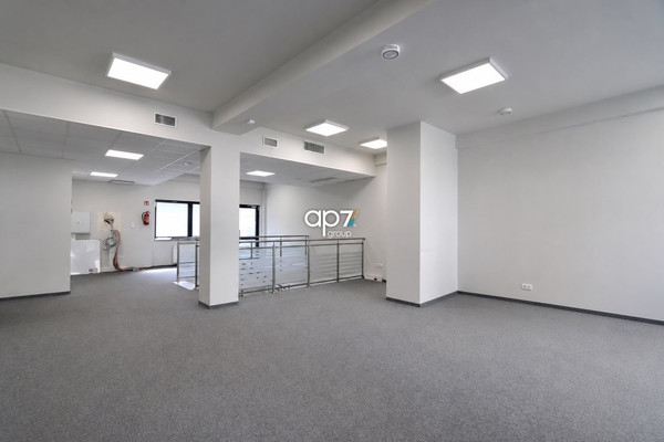 Locale commerciale, 205 m²