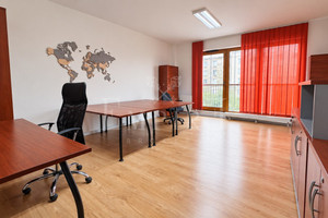 80 m² przy metrze | mieszkanie lub biuro | balkon