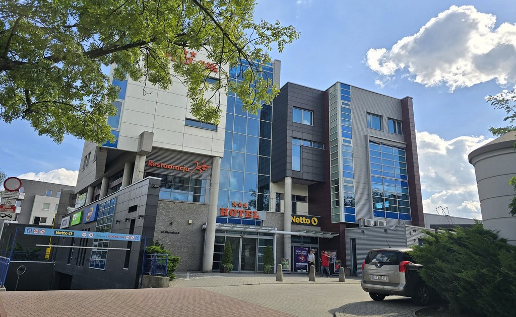 Lokal handlowy, usługowy na sprzedaż - Widok 2