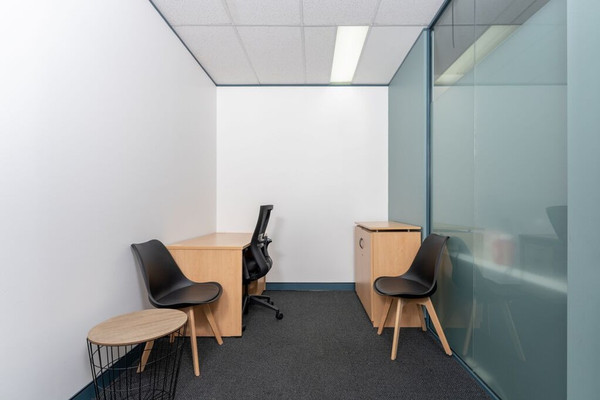 Atvinnuhúsnæði, 8 m²