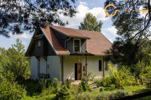 Klimatyczny dom z bali na wzgórzu przy lesie