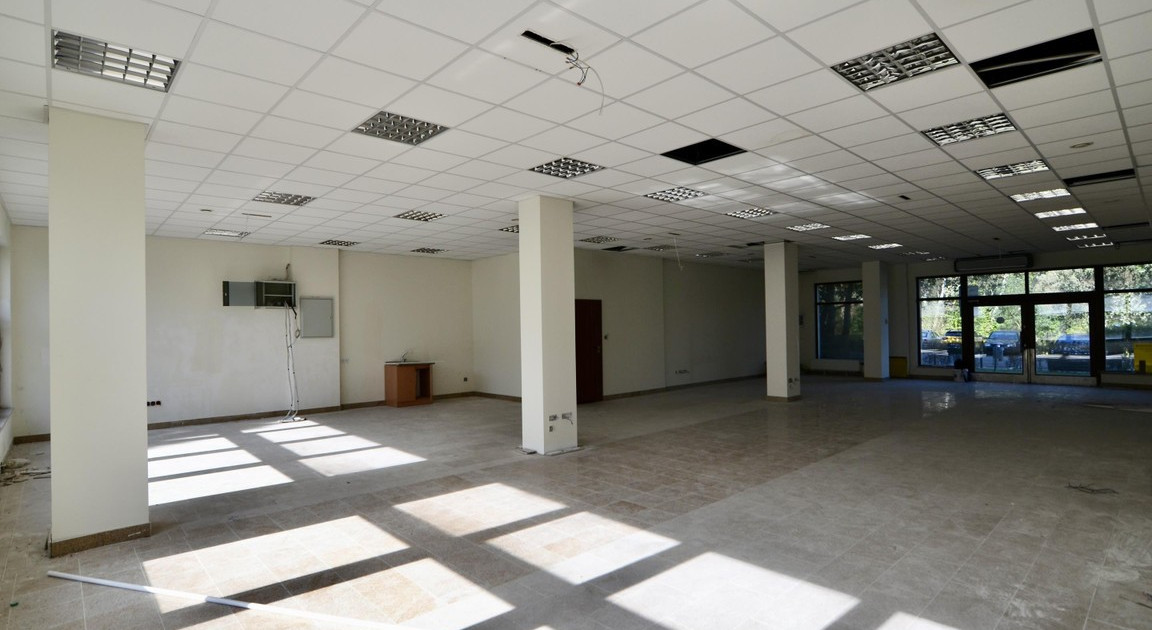 Lokal handlowy, usługowy do wynajęcia - Widok 2